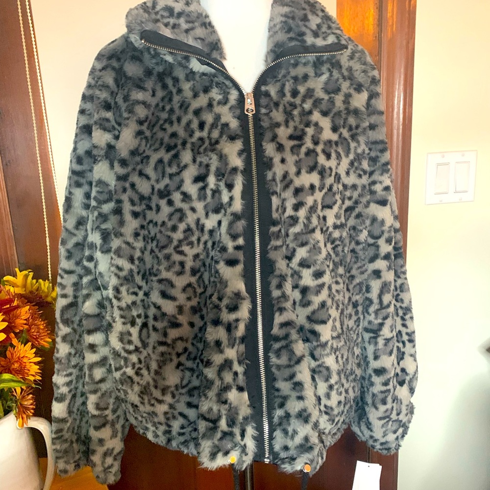 LUCKY BRAND XL NWT Funnel neck Faux Fur Grey Leopard Jacket